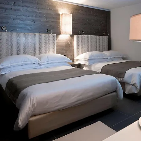 Hotell Morosani Fiftyone 4*